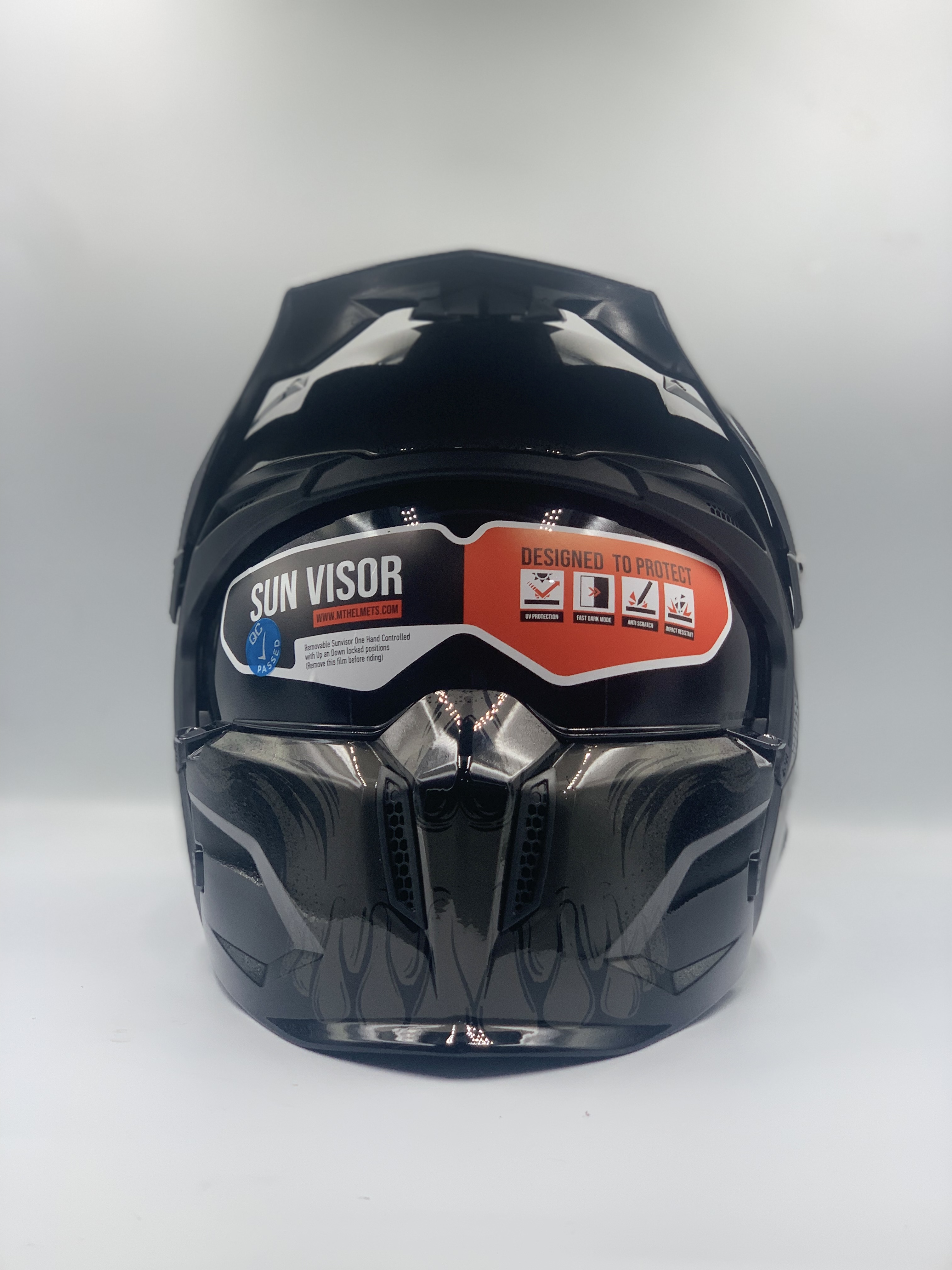 MT Street Fighter Darkness A2 Gloss Gray